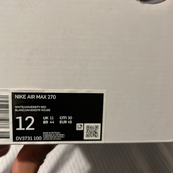 Air max 270 white,blue, and red - Picture 2 of 3